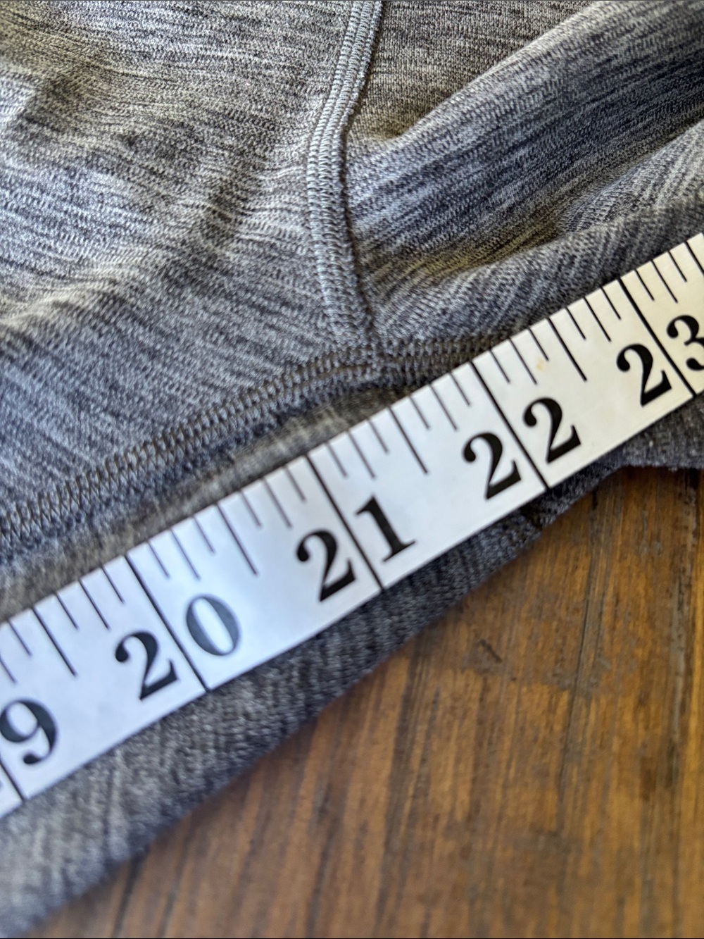 Lululemon size 4 gray 30” leggings - Picture 13 of 16